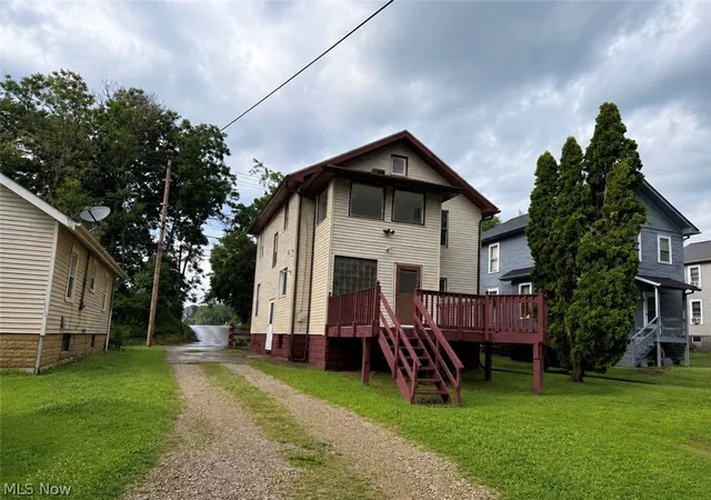 Photo 2 of Sale Pending at 954 Pershing Rd, Zanesville, OH 43701 | MLS# 5222479 | Listing updated on 2026-08-25