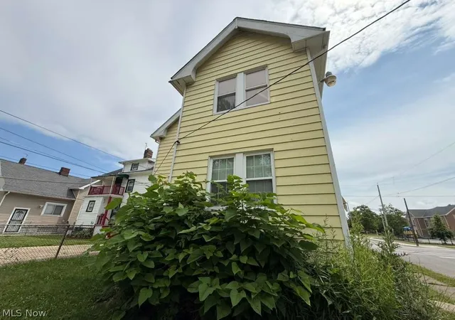 Homes for sale in Cleveland, OH | 3568 E 110Th St, Cleveland, OH 44105 | MLS# 5217333