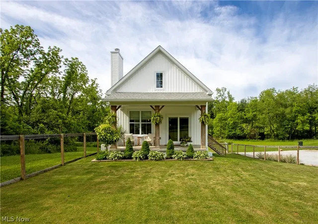 Homes for sale in Lakeville, OH | 14350 Township Road 473, Lakeville, OH 44638 | MLS# 5222818