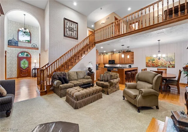 3rd image of 189 Ballantrae Dr, Northfield, OH 44067 | MLS# 5206523