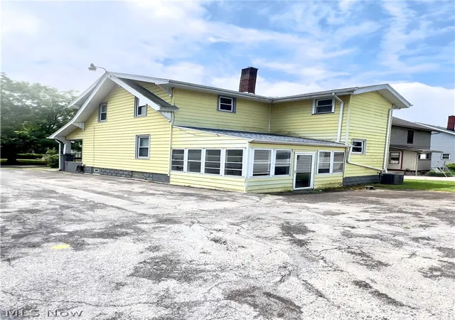 3rd image of 180 Clarencedale Ave, Youngstown, OH 44512 | MLS# 5221624