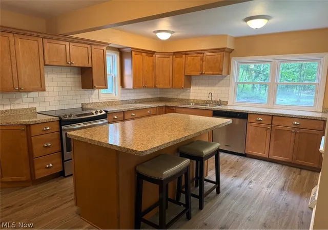 4th image of 441 Douglas Blvd, Richmond Heights, OH 44143 | MLS# 5222830