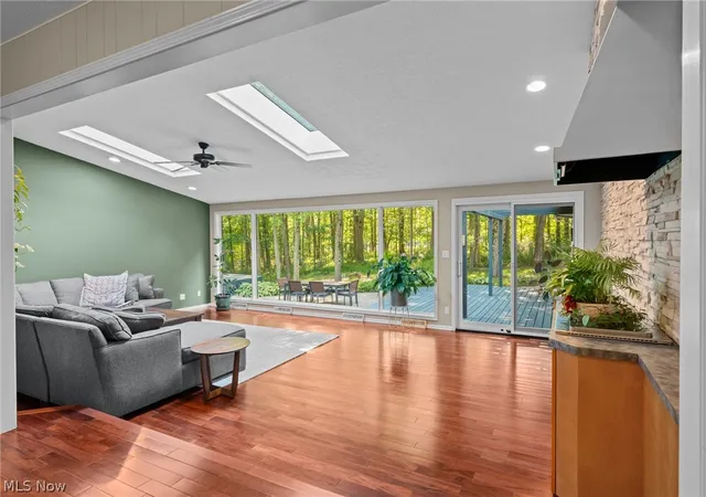 4th image of 4830 Som Center Rd, Chagrin Falls, OH 44022 | MLS# 5208280