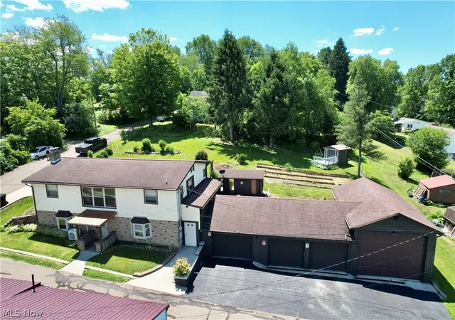Photo 3 of Single family home for sale at 10 S Ohio St, Dellroy, OH 44620 | MLS# 5222644 | Listing updated on 2026-08-21