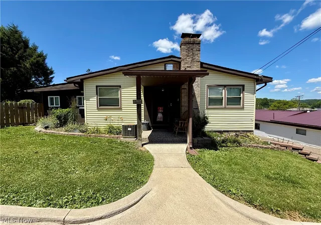 Photo 3 of Single family home for sale at 10 S Ohio St, Dellroy, OH 44620 | MLS# 5222644 | Listing updated on 2026-08-21