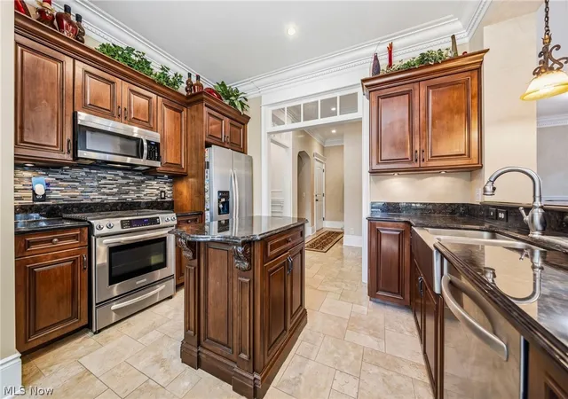 Photo 4 of Condo for sale at 39487 Tudor Dr, Willoughby, OH 44094 | MLS# 5219583 | Listing updated on 2026-09-15