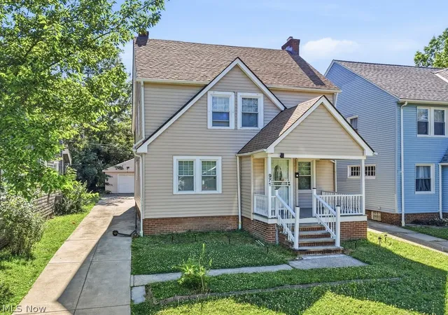 Homes for sale in Cleveland Heights, OH | 971 Pembrook Rd, Cleveland Heights, OH 44121 | MLS# 5216593