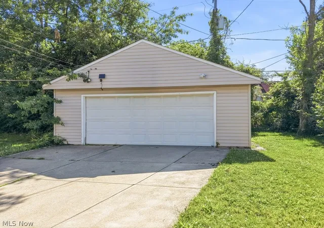 Homes for sale in Cleveland Heights, OH | 971 Pembrook Rd, Cleveland Heights, OH 44121 | MLS# 5216593