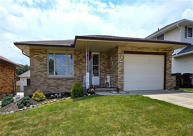 Homes for sale in Parma, OH | 5911 Ralston Dr, Parma, OH 44129 | MLS# 5222704