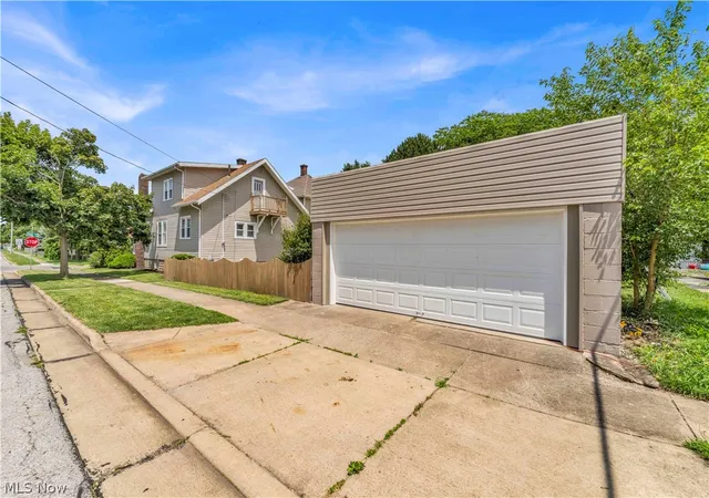 Homes for sale in Sandusky, OH | 1004 5th St, Sandusky, OH 44870 | MLS# 5222584
