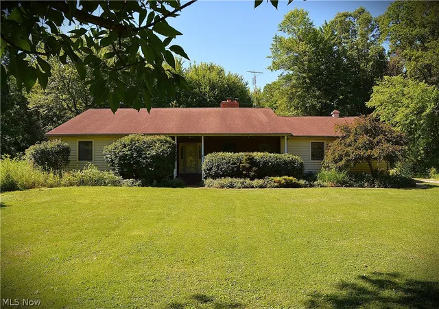 Photo 1 of Single family home for sale at 34489 Grafton Eastern Rd, Grafton, OH 44044 | MLS# 5221314 | Listing updated on 2026-08-01