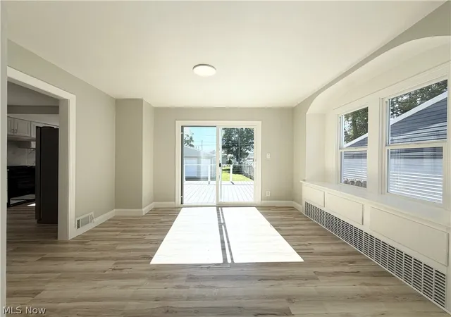Photo 4 of Single family home for sale at 157 Fairlawn Ave, Elyria, OH 44035 | MLS# 5221720 | Listing updated on 2026-07-07
