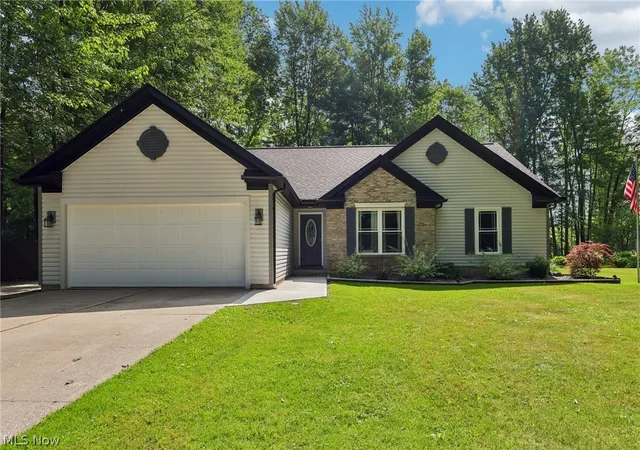Photo 1 of Sale Pending at 3213 Bates Rd, Madison, OH 44057 | MLS# 5222841 | Listing updated on 2026-08-19