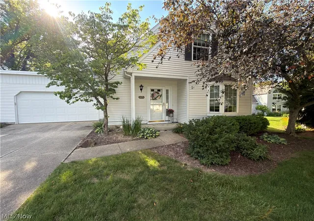 Homes for sale in Cuyahoga Falls, OH | 3375 Ash Ln, Cuyahoga Falls, OH 44223 | MLS# 5220447
