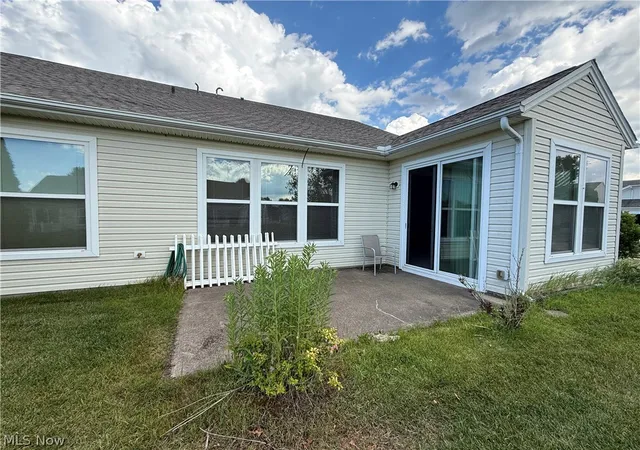 Photo 2 of Sale Pending at 9482 Redington Dr, North Ridgeville, OH 44039 | MLS# 5221836 | Listing updated on 2026-07-22