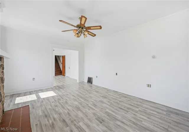 Photo 3 of Single family home for sale at 727 W Laclede Ave, Youngstown, OH 44511 | MLS# 5222869 | Listing updated on 2026-08-05
