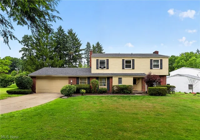 Photo 1 of Single family home for sale at 2801 Reeves Rd Ne, Warren, OH 44483 | MLS# 5222832 | Listing updated on 2026-08-19