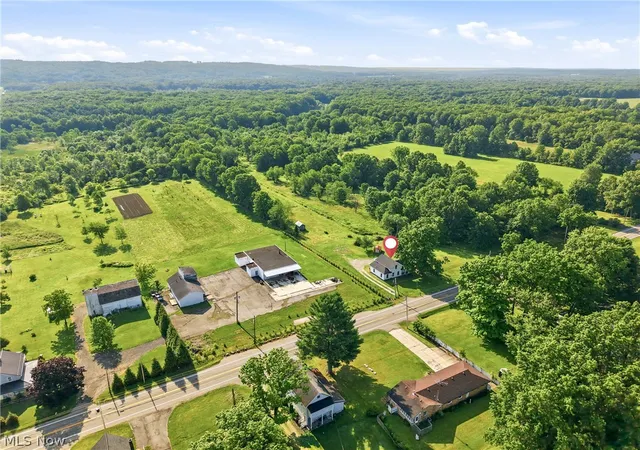 Photo 4 of Single family home for sale at 6090 Youngstown Conneaut Rd, Kinsman, OH 44428 | MLS# 5222902 | Listing updated on 2026-08-23