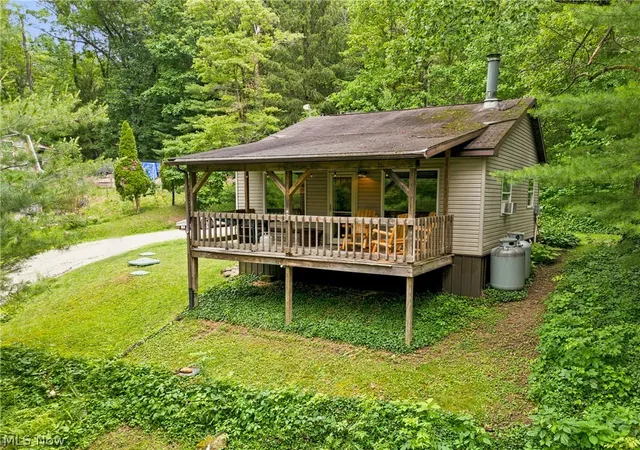 Photo 2 of Single family home for sale at 7324 Ferngreen Rd, Carrollton, OH 44615 | MLS# 5222854 | Listing updated on 2026-08-19