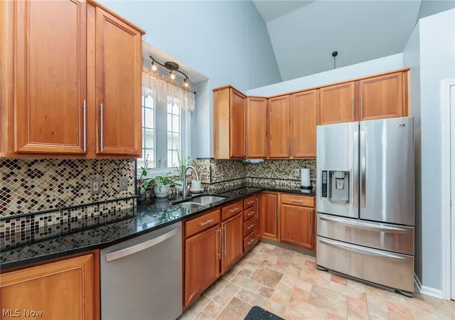 3rd image of 3933 Hedgewood Dr, Medina, OH 44256 | MLS# 5222880