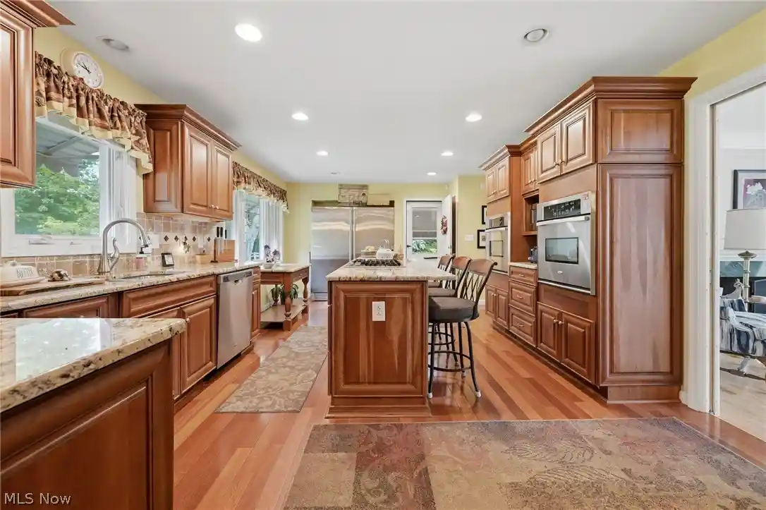 Photo 1 of Single family home for sale at 6975 Columbia Rd, Olmsted Falls, OH 44138 | MLS# 5221763 | Listing updated on 2026-10-29
