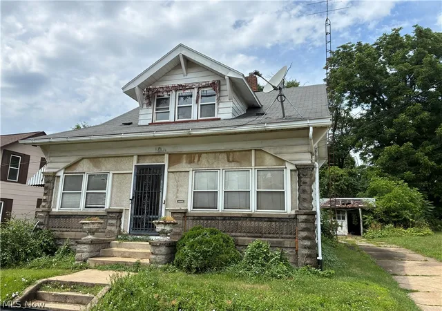 Homes for sale in Massillon, OH | 106 Shriver Ave Se, Massillon, OH 44646 | MLS# 5222916