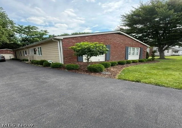 Photo 1 of Sale Pending at 1947 Thalia Ave, Youngstown, OH 44514 | MLS# 5222929 | Listing updated on 2026-07-02