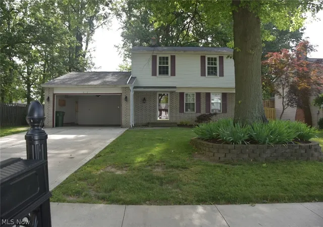 Homes for sale in Eastlake, OH | 537 Howells Ct, Eastlake, OH 44095 | MLS# 5222877