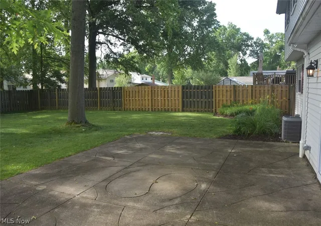 Homes for sale in Eastlake, OH | 537 Howells Ct, Eastlake, OH 44095 | MLS# 5222877