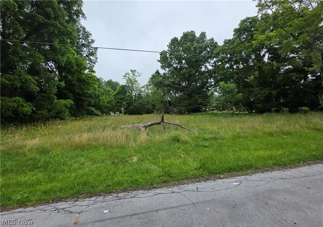 1st image of 420 Jarvis Rd, Green, OH 44319 | MLS# 5222951