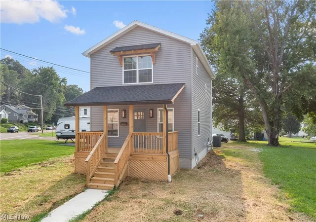 Photo 1 of Single family home for sale at 347 Luck Ave, Zanesville, OH 43701 | MLS# 5222389 | Listing updated on 2026-08-25
