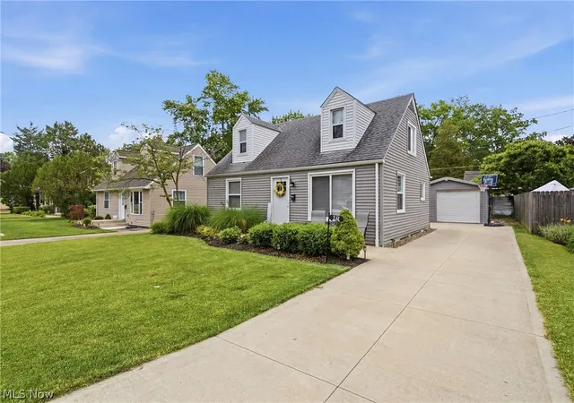 Homes for sale in Avon Lake, OH | 131 Forest Blvd, Avon Lake, OH 44012 | MLS# 5222617