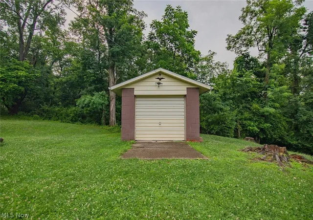 Photo 4 of Single family home for sale at 4802 Hazel St, Parkersburg, WV 26104 | MLS# 5222843 | Listing updated on 2026-08-23