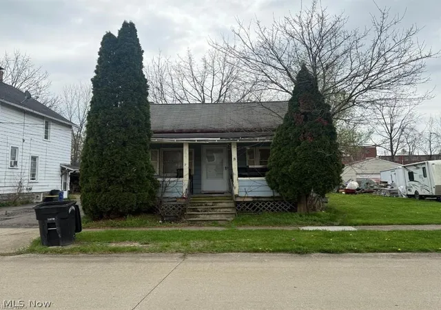 Photo 1 of Single family home for sale at 108 Rush St, Elyria, OH 44035 | MLS# 5222980 | Listing updated on 2026-08-21