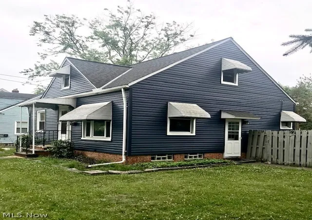 2nd image of 114 Avalon Dr, Bedford, OH 44146 | MLS# 5222933