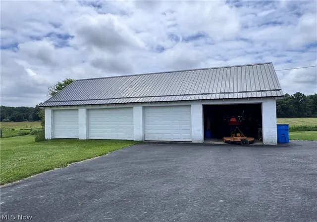 5th image of 10803 Kile Rd, Chardon, OH 44024 | MLS# 5221018