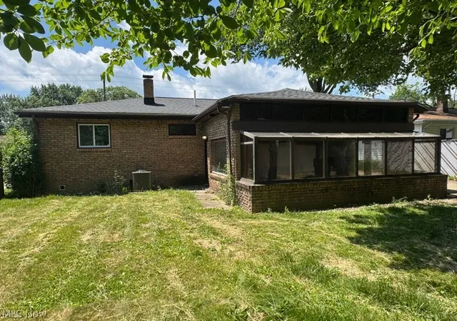 38th image of 972 Nw Southern Blvd, Warren, OH 44485 | MLS# 5223004