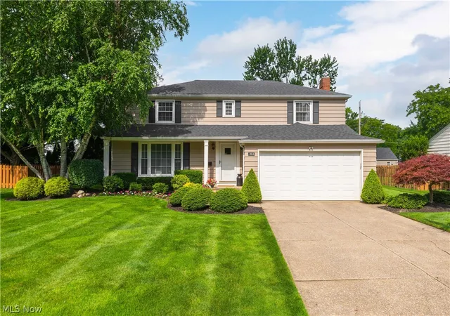 Homes for sale in Rocky River, OH | 2808 W Asplin Dr, Rocky River, OH 44116 | MLS# 5222259