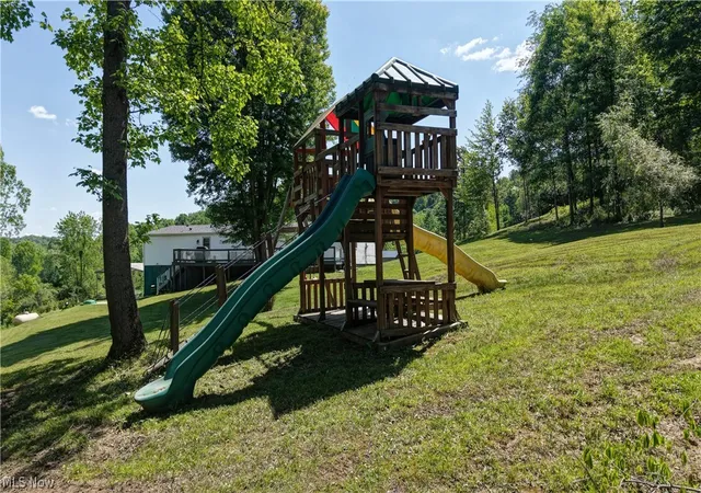 Photo 49 of Single family home for sale at 557 Beans Rd SE, Sherrodsville, OH 44675 | MLS# 5223041 | Listing updated on 2026-07-13