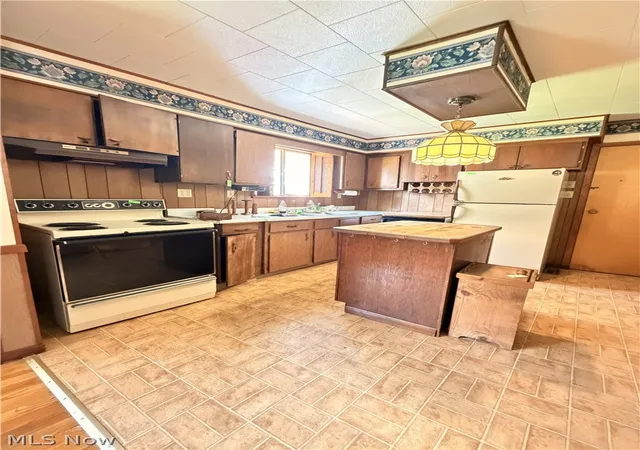 Homes for sale in East Palestine, OH | 685 E Main St, East Palestine, OH 44413 | MLS# 5223055