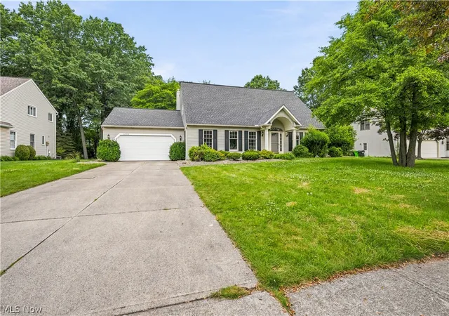 Homes for sale in Avon Lake, OH | 32336 Redwood Blvd, Avon Lake, OH 44012 | MLS# 5223065