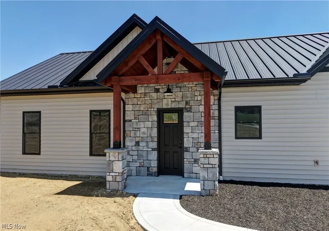 Photo 2 of Single family home for sale at 821 Sw Miller Ave, Sugarcreek, OH 44681 | MLS# 5222156 | Listing updated on 2026-09-28