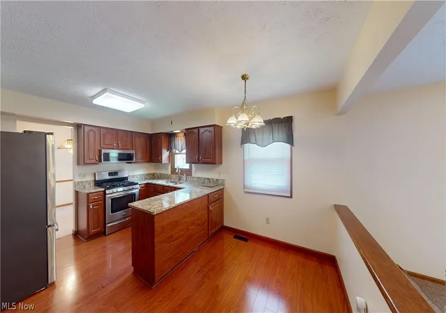 Homes for sale in Parma, OH | 7420 Royalview Dr, Parma, OH 44129 | MLS# 5213047