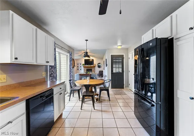 5th image of 10460 Carrie Dr, New Middletown, OH 44442 | MLS# 5223108