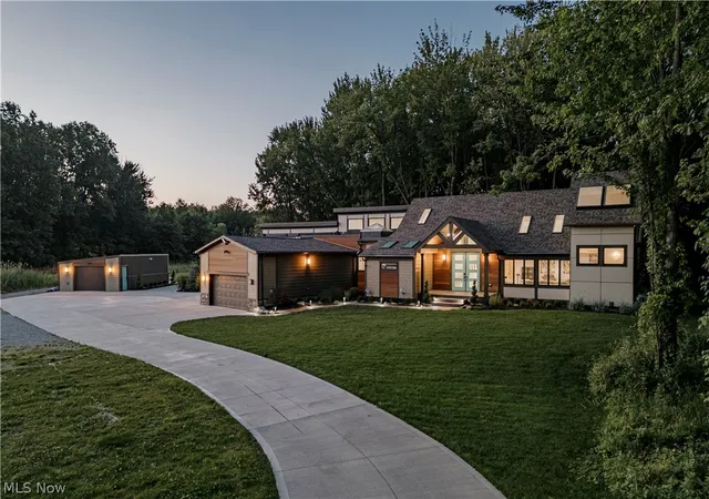Photo 1 of Single family home for sale at 27070 Bagley Rd, Olmsted Twp, OH 44138 | MLS# 5222179 | Listing updated on 2026-09-25
