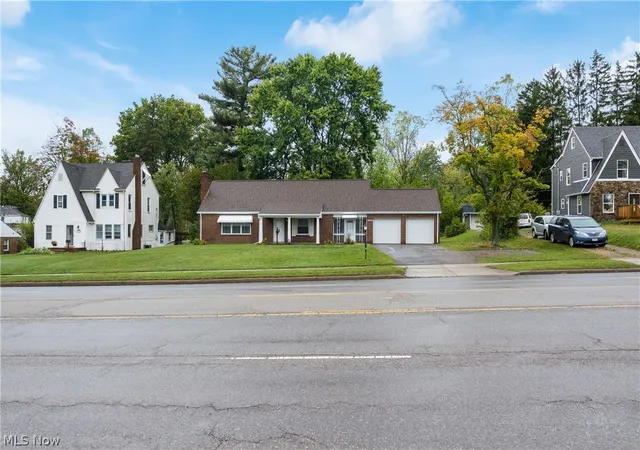 33rd image of 1720 Lincoln Wy E, Massillon, OH 44646 | MLS# 5223138