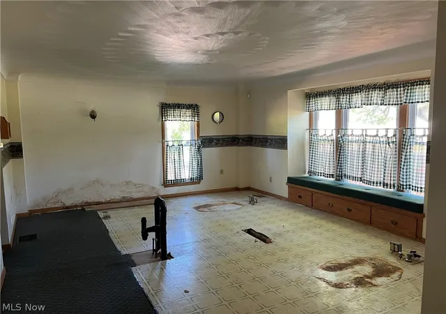 3rd image of 277 Gore Rd, Conneaut, OH 44030 | MLS# 5215170