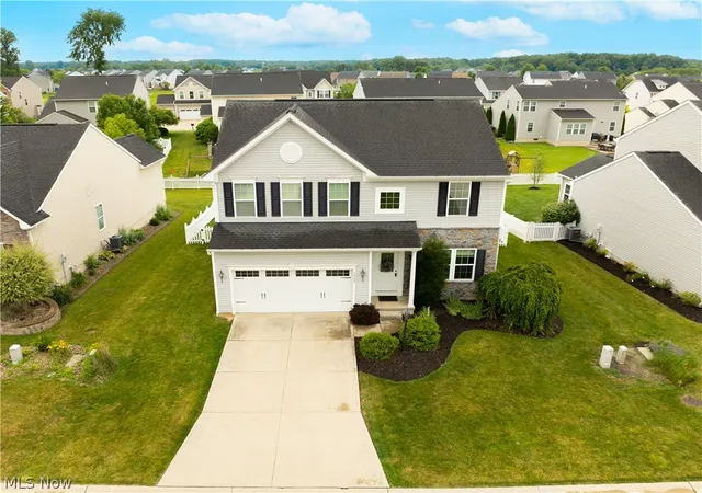 2nd image of 5484 Diamond Creek Dr, Medina, OH 44256 | MLS# 5223125