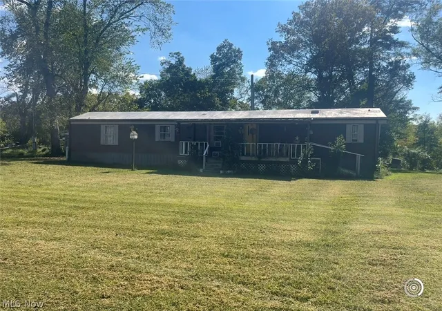 Homes for sale in Elizabeth, WV | 765 Hannaman Ln, Elizabeth, WV 26143 | MLS# 5222977