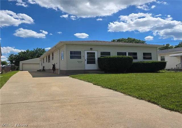 1st image of 510 W Maplewood Ave, Struthers, OH 44471 | MLS# 5222035